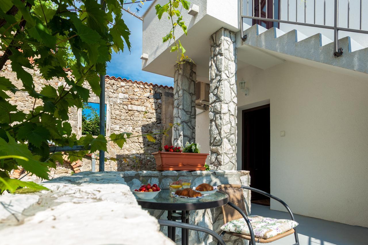 Apartment Placido Krk Krk Town Eksteriør bilde
